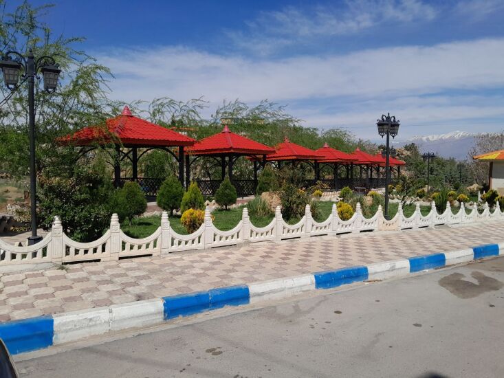 اجرای تعدادی آلاچیق برای فضاسازی شهری