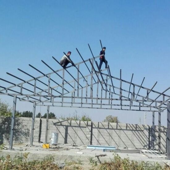 اجرای سازه فلزی برای سقف شیروانی ویلایی